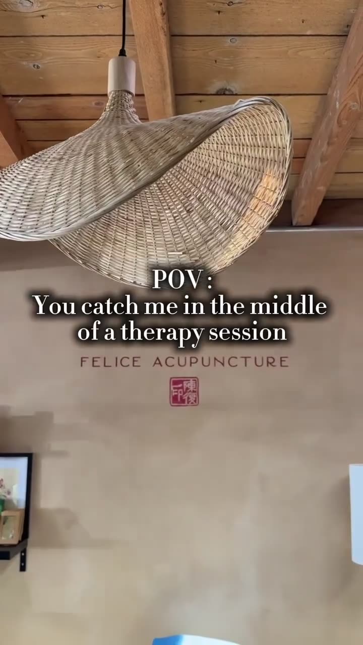 Acupuncture, heat lamp and cupping in the treatment room